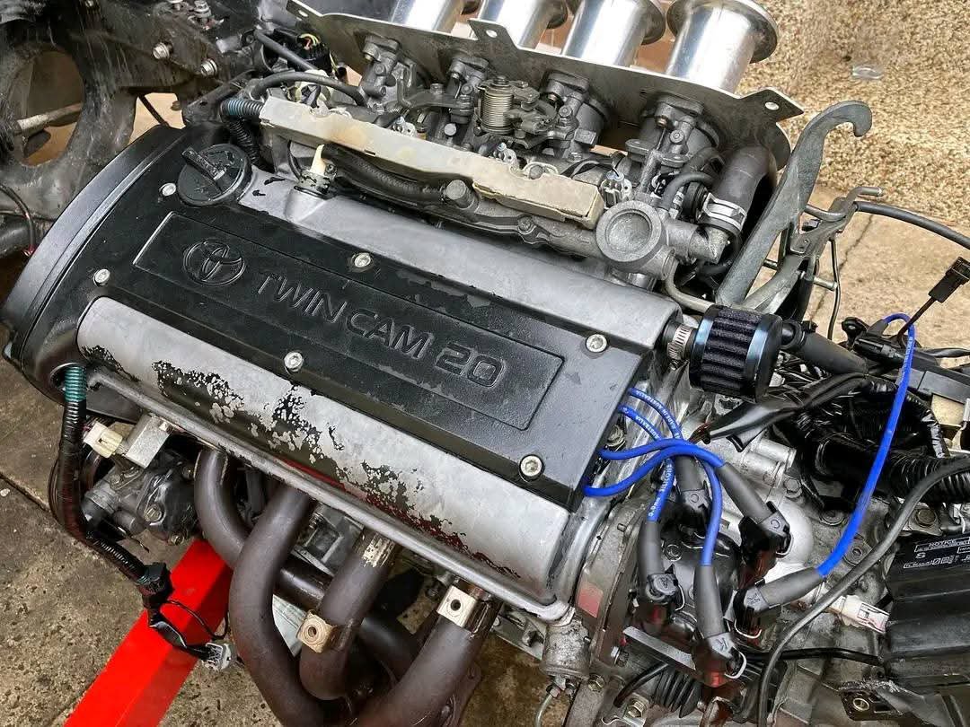4age blacktop engine with throttles - Image 2