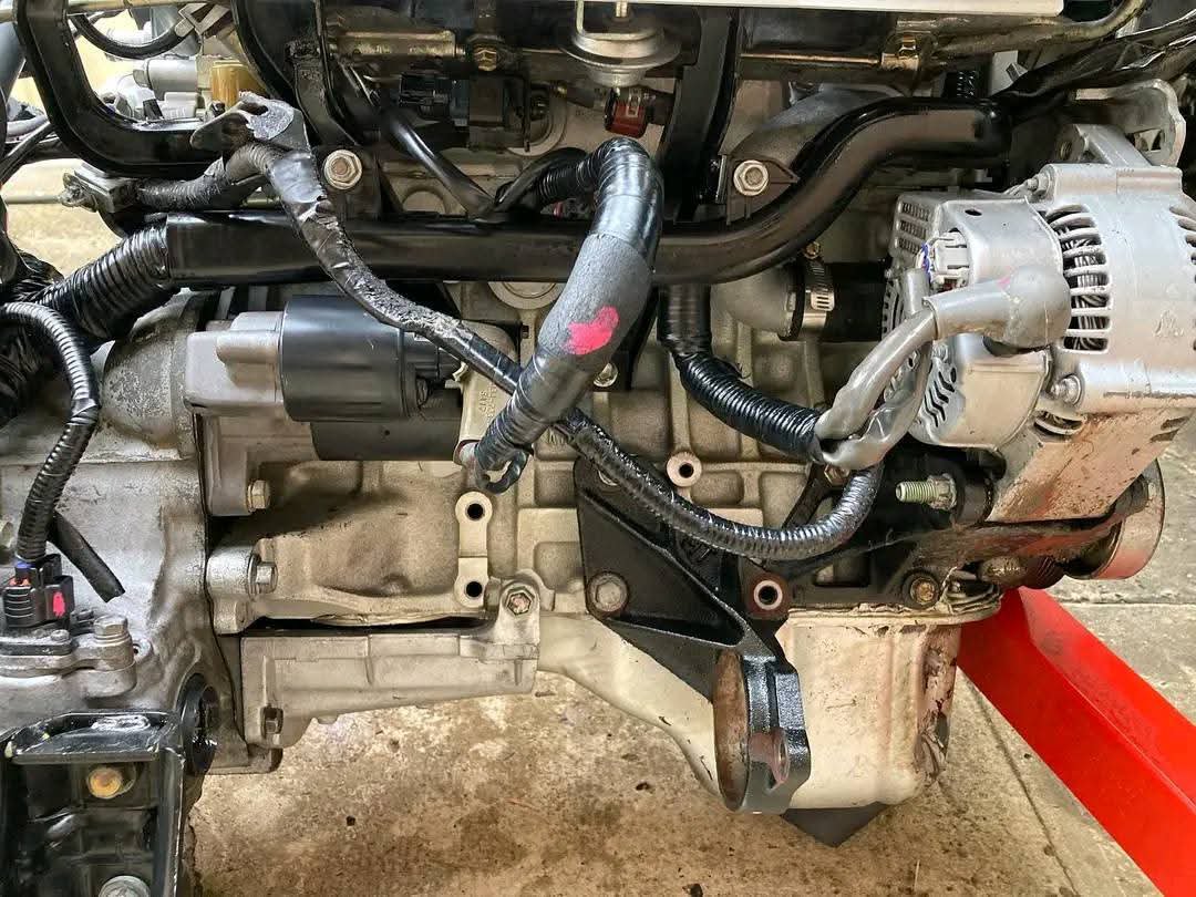 4age blacktop engine with throttles - Image 8