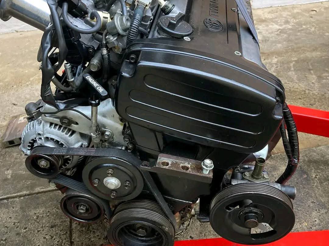 4age blacktop engine with throttles - Image 3