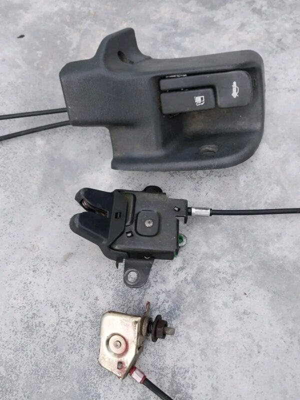Toyota boot and fuel cap opener complete
