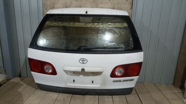 Toyota Caldina boot